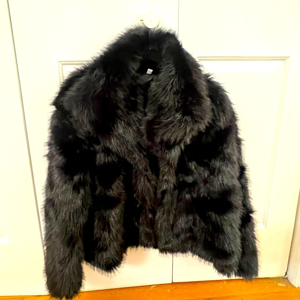 Black faux fur long sleeve jacket